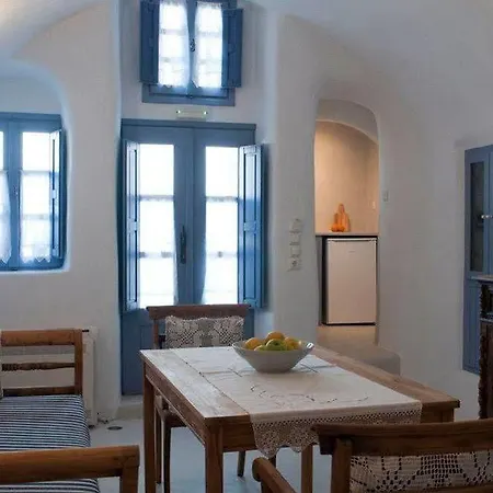 Olyra Traditional Cave 3* Pyrgos Kallistis
